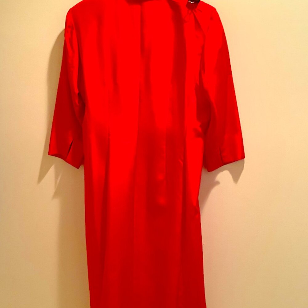Coldwater Creek - Classic Red Wrap Dress, with side tie, 100% silk, Size 14 - Picture 12 of 16